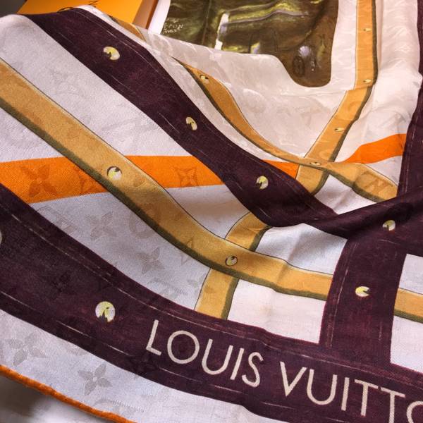 Louis Vuitton Scarf LVC00483